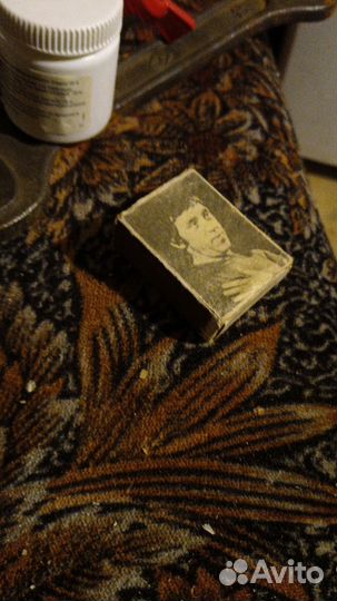 Коробок с Высоцким