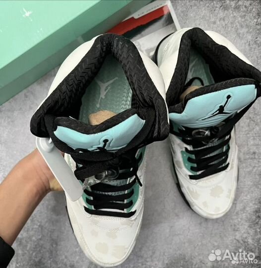 Кроссовки nike air jordan 5 retro island green