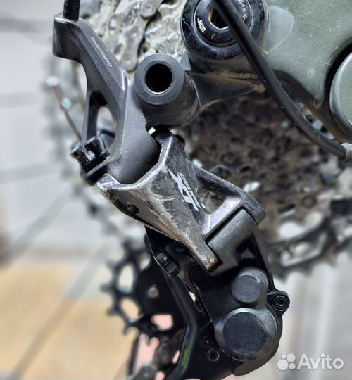 Задний переключатель Shimano XT RD-M8100-SGS 1х12