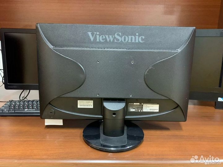 Монитор 20 дюйм