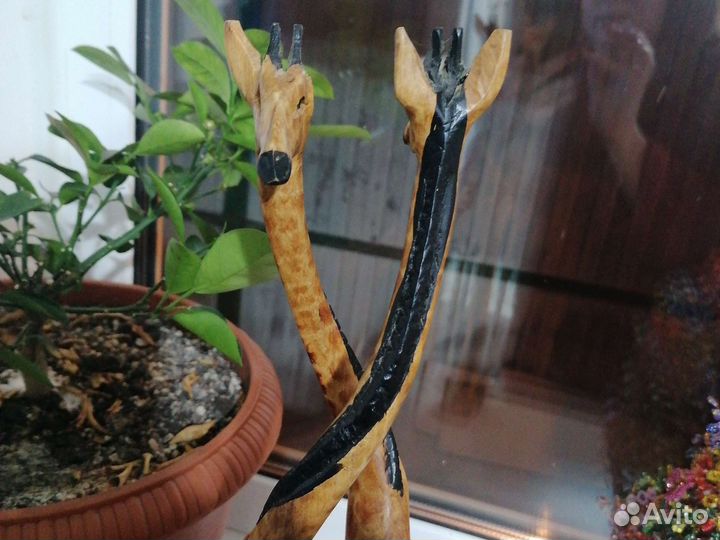 Статуэтка жирафы