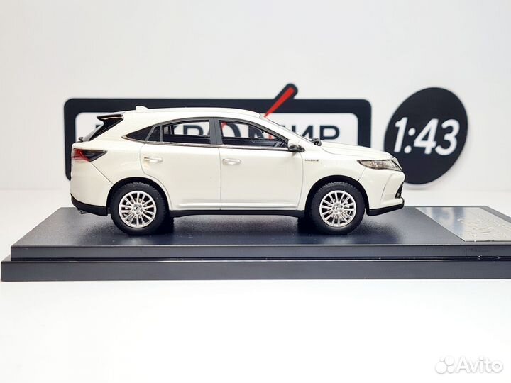 Модель Hi-Story 1/43 Toyota Harrier XU60, Белый