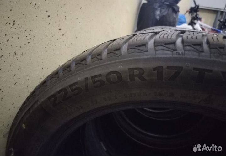 Continental ContiIceContact 225/50 R17