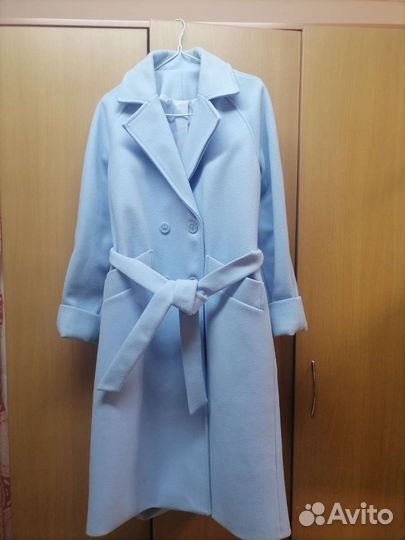 Женское голубое пальто