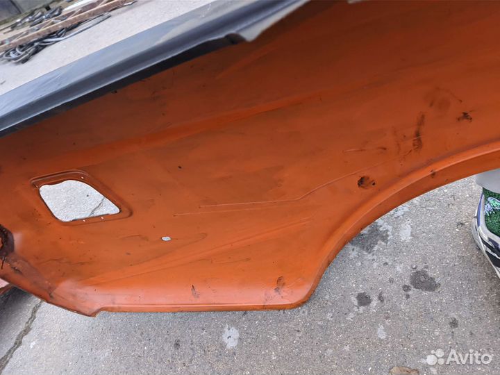 Левое заднее крыло газ 24