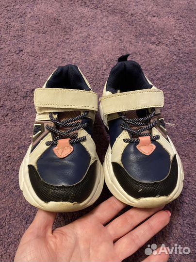 Кроссовки для девочки