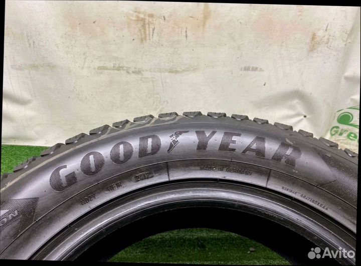 Goodyear Ultragrip Ice Arctic 225/65 R17