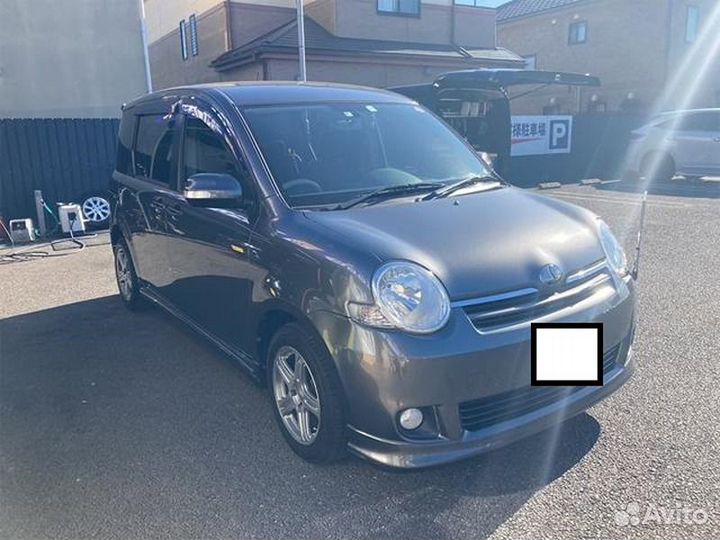 Toyota Sienta 1.5 CVT, 2010, 50 000 км