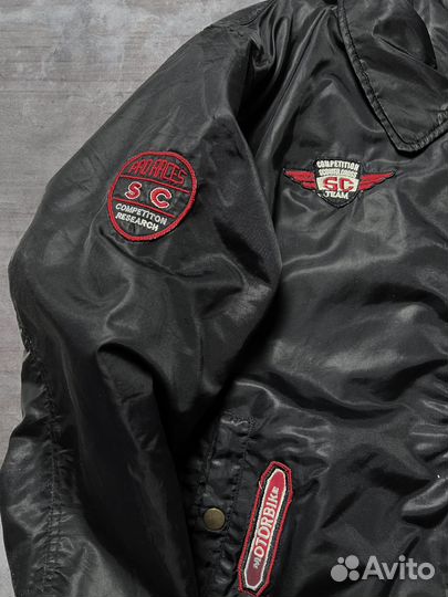 Винтажный бомбер CWU c нашивками