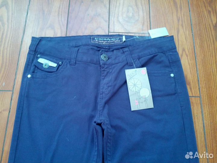 Джинсы женские Bershka