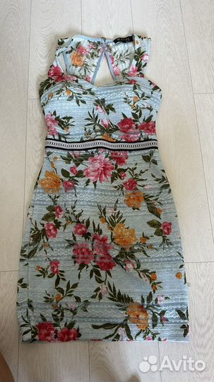 Платье Guess xs