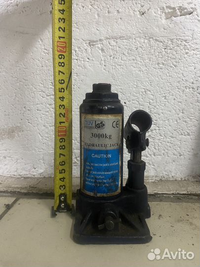 Домкрат гидравлический бутылочный 3 тонны