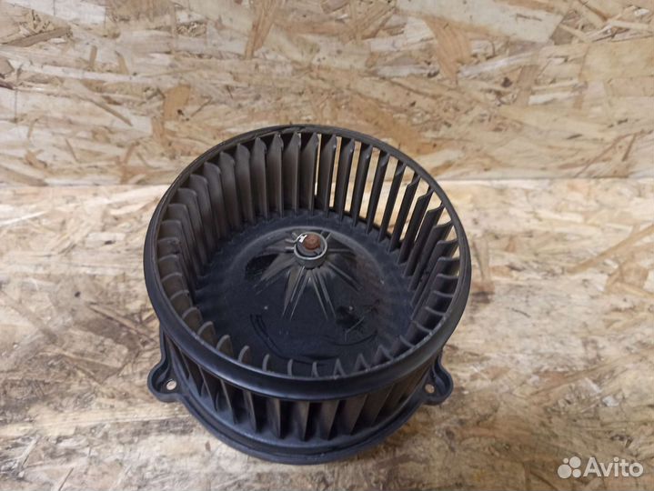 Моторчик печки Kia Cerato 1