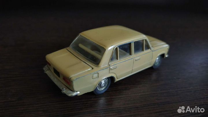Модель ваз 2101 1:43 СССР