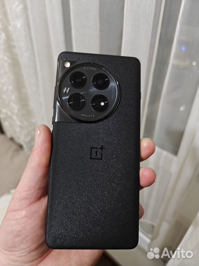 OnePlus 12, 12/256 ГБ
