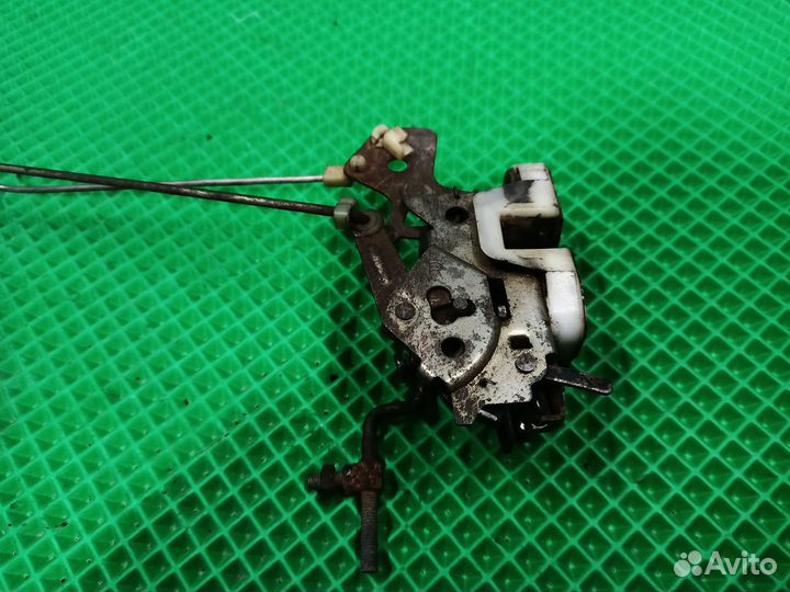 Замок задний правый kia sportage 1