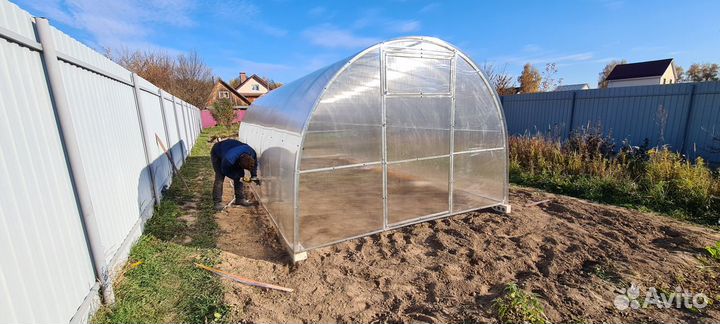 Теплицы и поликарбонат. Арочные. Каплевидные