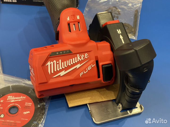 Отрезная машина Milwaukee 2522-20 (новая оригинал)