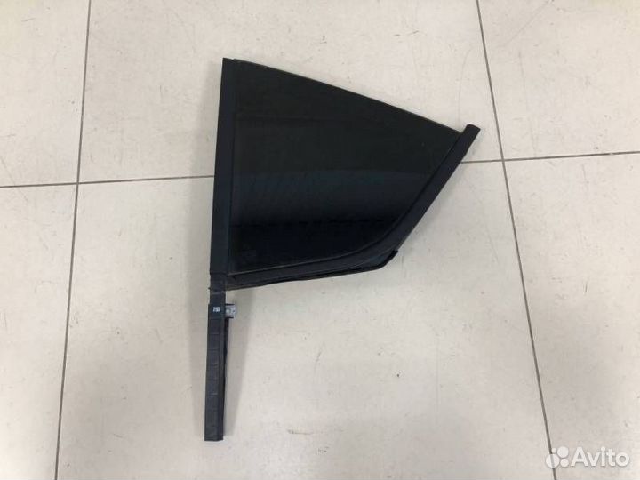 Стекло двери задней левой форточка Skoda Octavia A