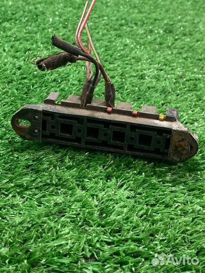 Соединительная колодка Mercedes-Benz 190 W201