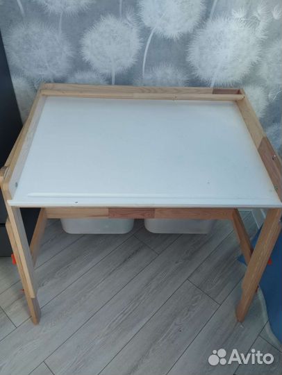 Письменный стол для школьника IKEA
