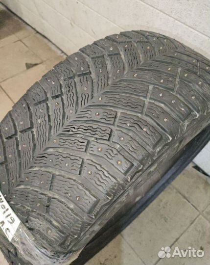 Michelin X-Ice North 4 225/40 R19 93H