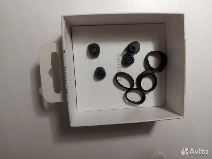 Беспроводные наушники Samsung galaxy buds plus