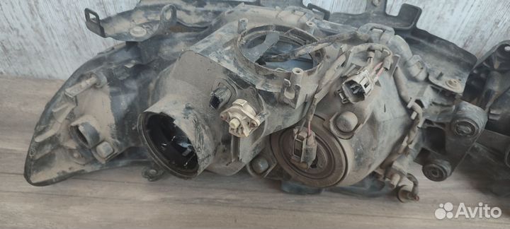 Фары subaru forester sg5