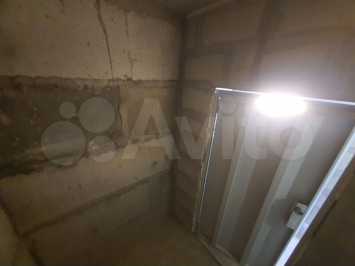 Машиноместо, 10 м²