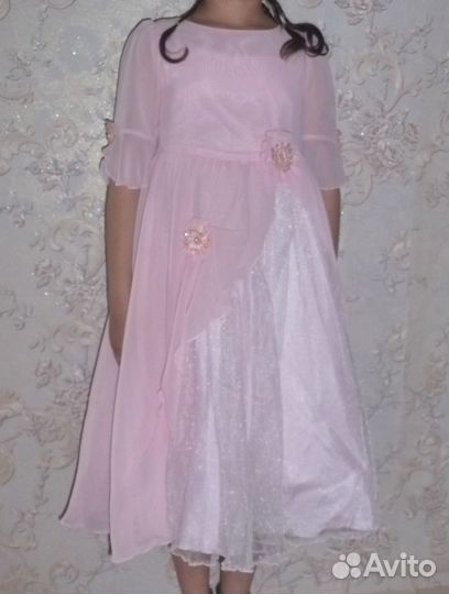 Платье нарядное