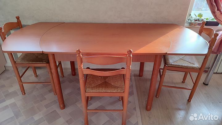 Кухонный стол со стульями бу