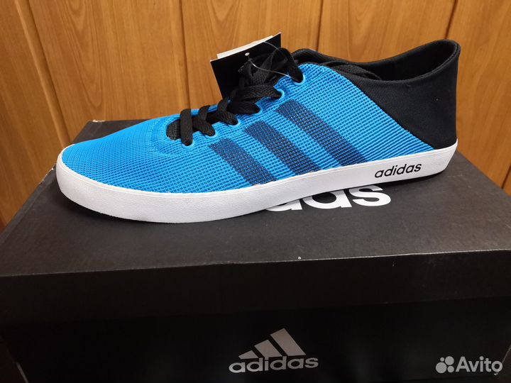 Кроссовки adidas новые