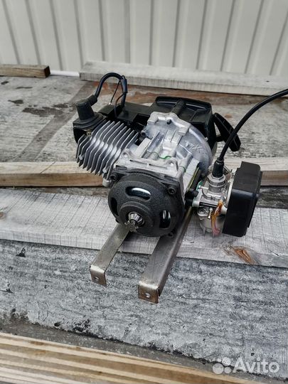 Продам мини мотор 49см3