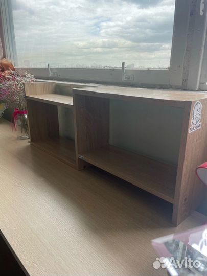 Объявление о продаже деревянной книжной полки