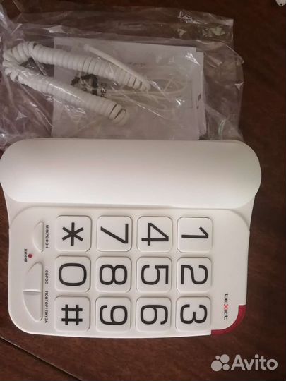 Телефон с большими кнопками