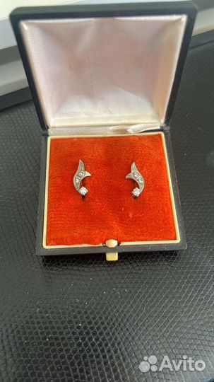 Золотые серьги с бриллиантами