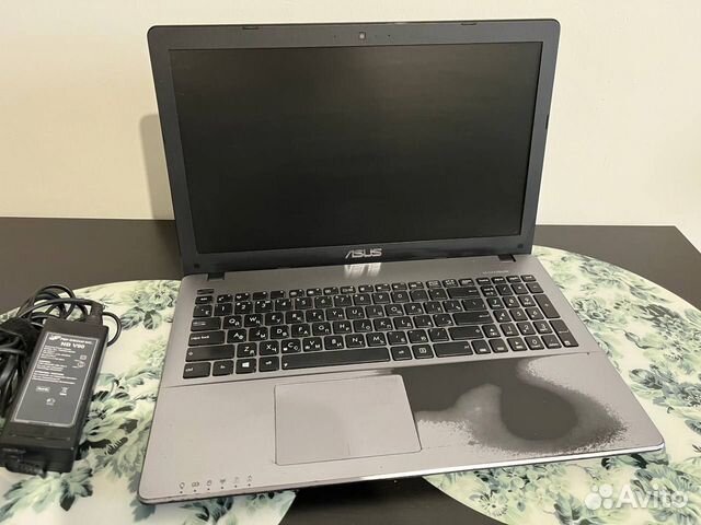 Ноутбук Asus X550V