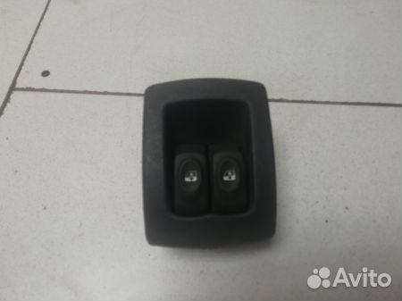 Блок управления стеклоподъемниками 8200467793