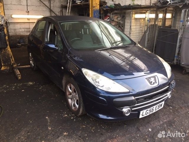 Разбор на запчасти Peugeot 307