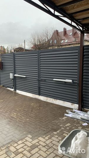 Забор из жалюзи ламелей