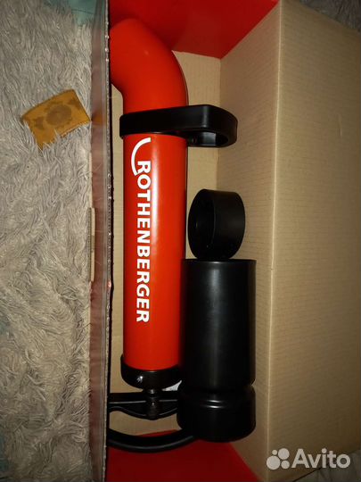 Устранение засоров. Устранить засор. Сантехник