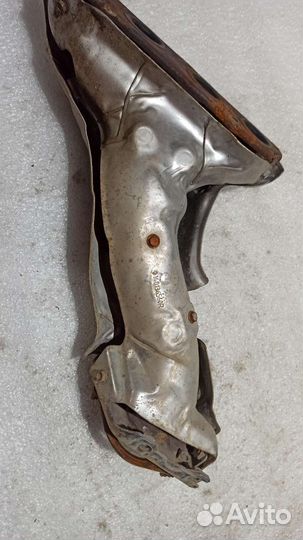 Тепловой экран коллектора Renault Arkana