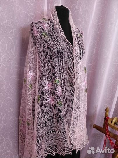 Подарок женщине