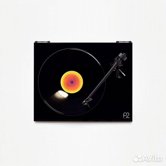 Rega Planar 2 Black / White / Walnut