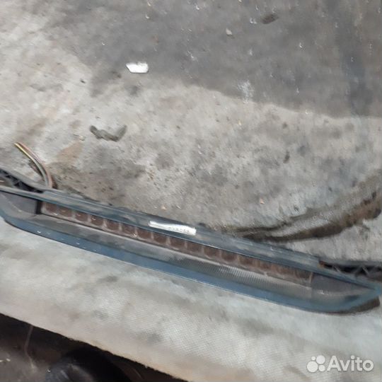 Дополнительный стоп-сигнал Опель Вектра Б универса