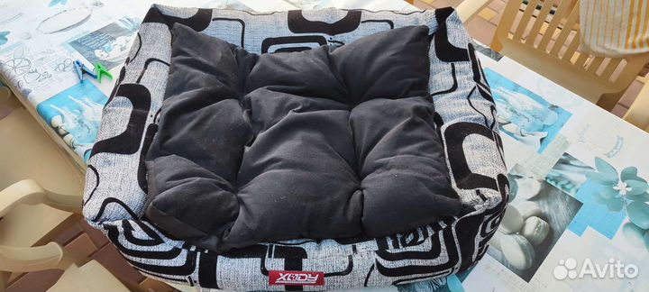 Лежанка для собак