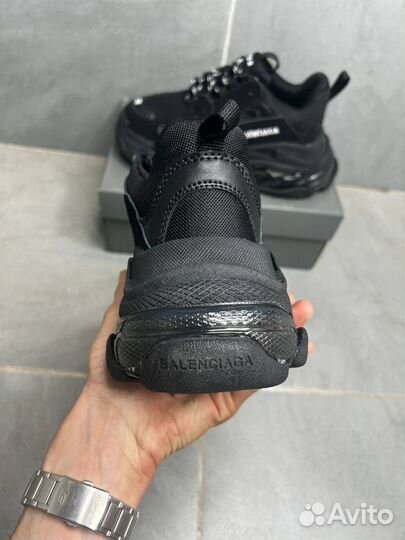 Кроссовки balenciaga triple s