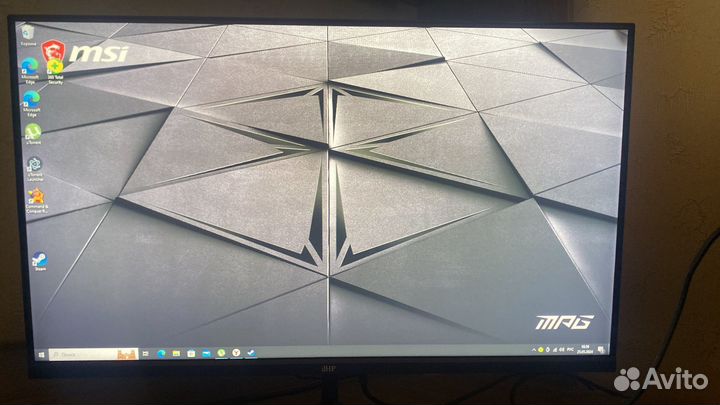 Игровой компьютер с монитором