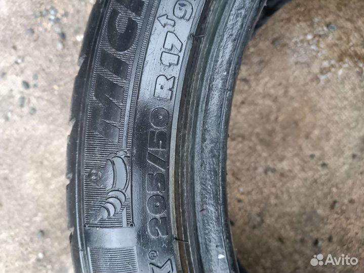 Michelin Agilis 101 205/50 R17 22C