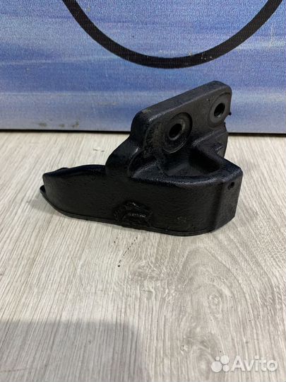 Опора двигателя двс Кронштейн Nissan note E11